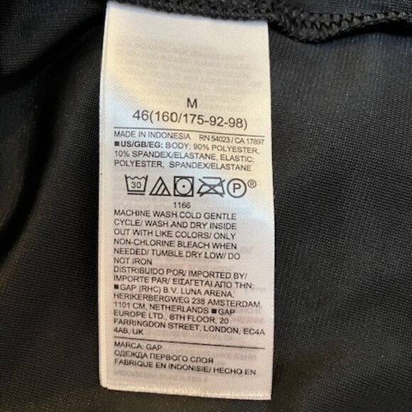 NWT Gap Long Sleeve Black Velvet Smocked Peplum top M - Picture 4 of 6